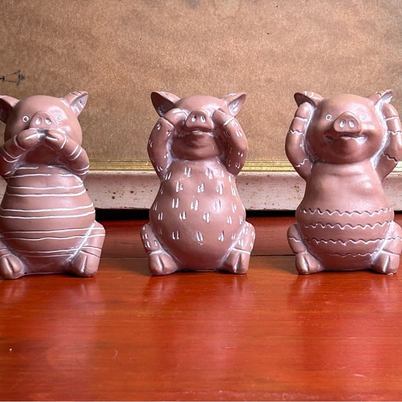 Ballard Designs Other - 3 Wise Pigs Figures Home Decor | See Hear Speak No Evil Statues Ballard Designs